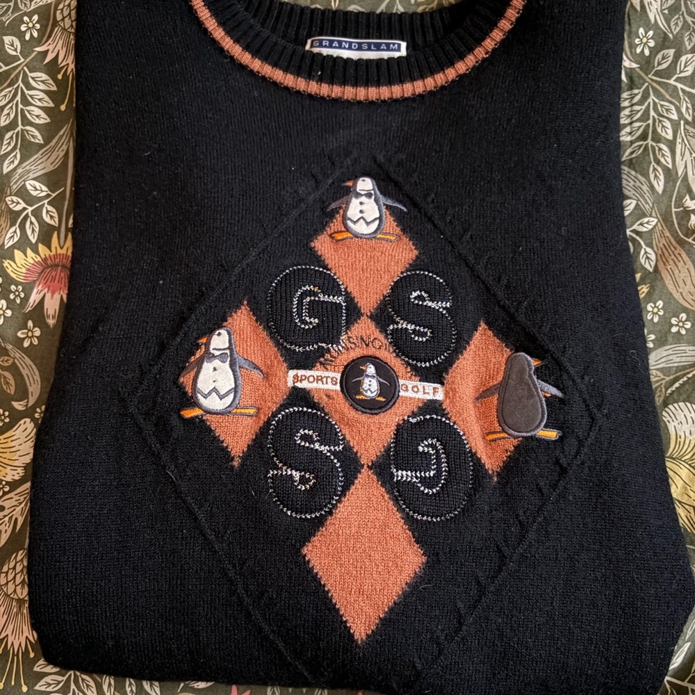 Grand Slam Men’s Black & Rust Argyle Penguin Crewneck Sweater